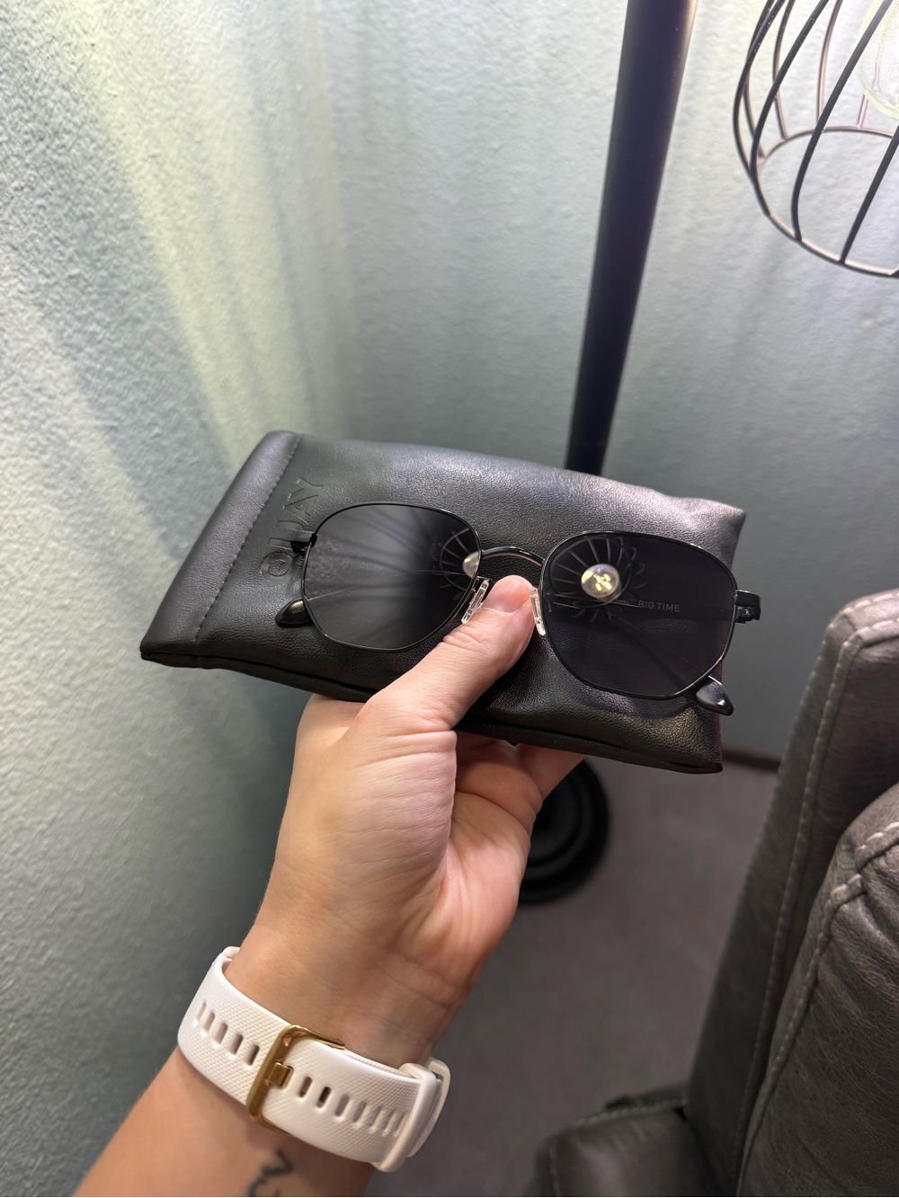Sunglasses with Black Lenses and Frame - QUAY